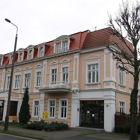 Hotel Polonia Chojnice Kültér fotó